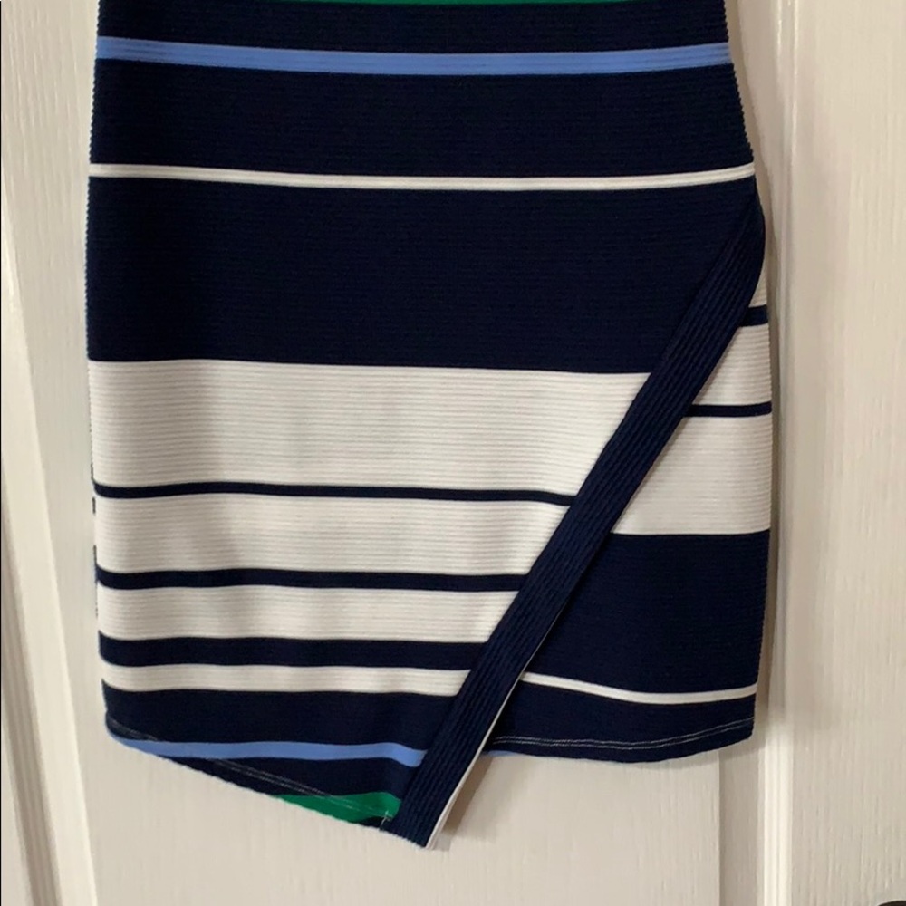 Dress - Picture 3 of 5